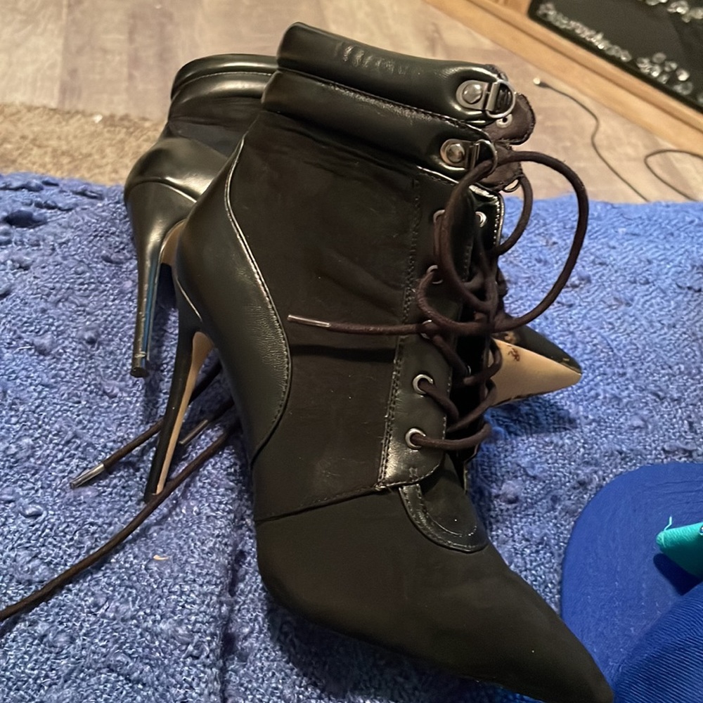 Beautiful Size 7 Aldo boots - Picture 2 of 4